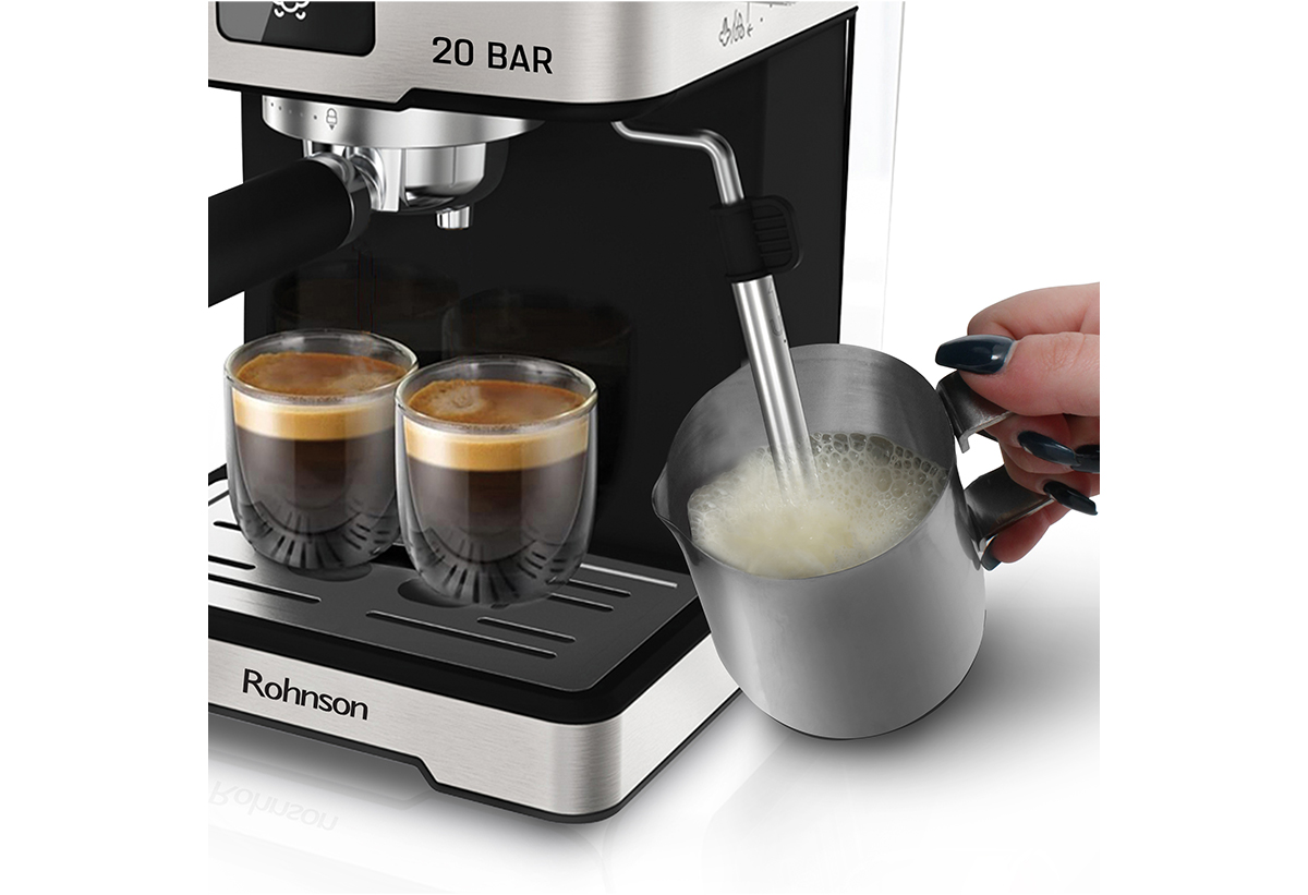 Απεικονίζεται η παρασκευή αφρόγαλου με τη χρήση του ακροφυσίου.